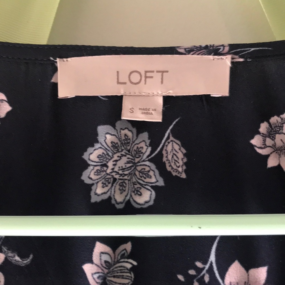 Beautiful wrap blouse - Picture 2 of 4